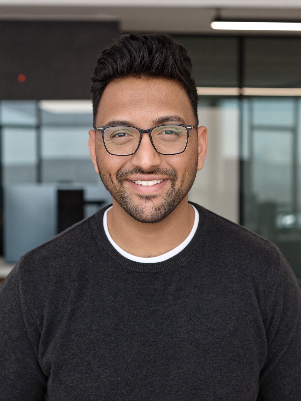 Portrait of techguywhomoves at the office